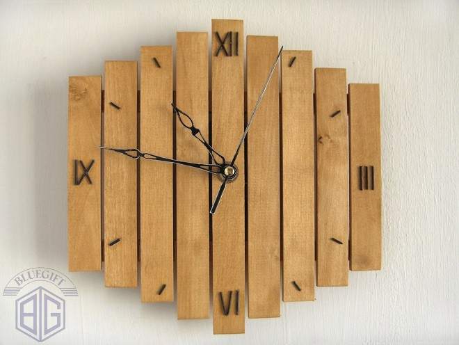 Các mẫu đồng hồ treo tường bằng gỗ đẹp in logo sắc nét 8
