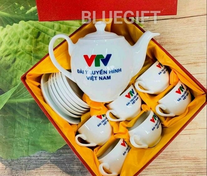 BlueGift sản xuất ấm chén in logo Tiền Giang theo yêu cầu uy tín 3